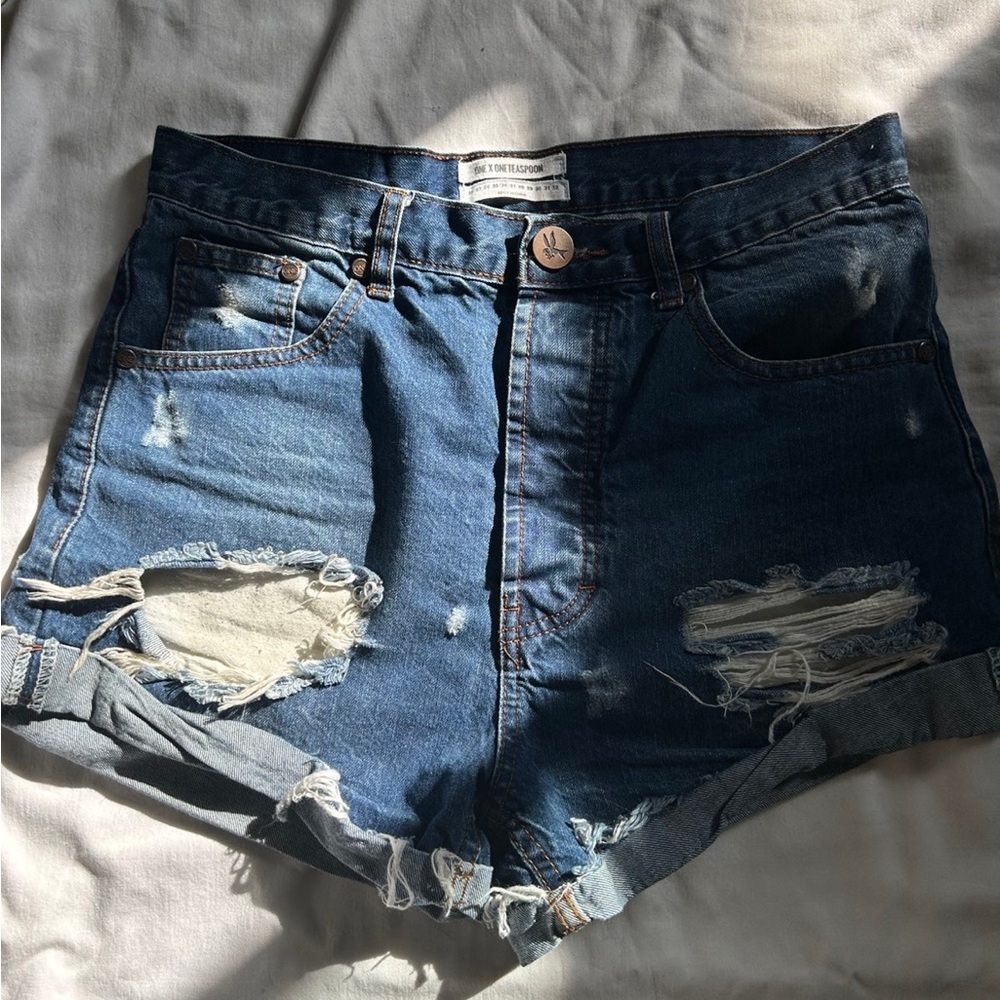 One x One Teaspoon Shorts 26